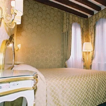 Correr Guest house 3*